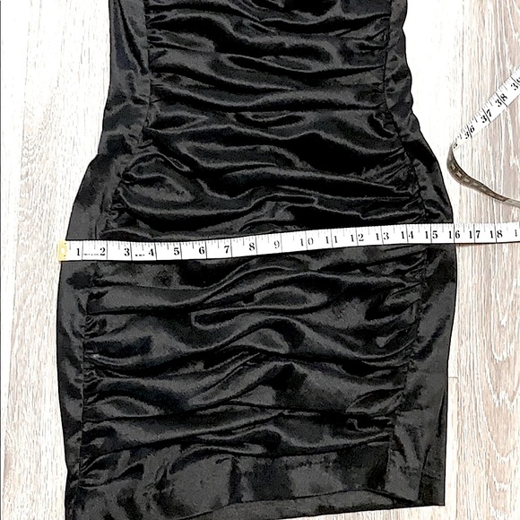 JESSICA MCCLINTOCK • LBD Little Black Mini Dress • XS • Bridesmaid + Formalwear - Picture 12 of 15